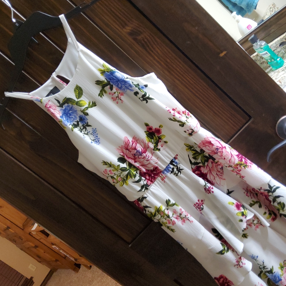Spaghetti strap floral dress